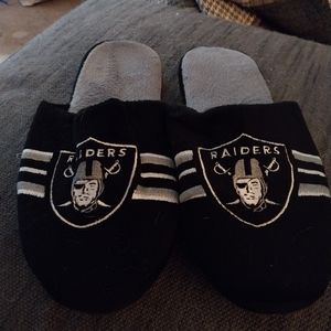 Mens NFL Raiders Slipers